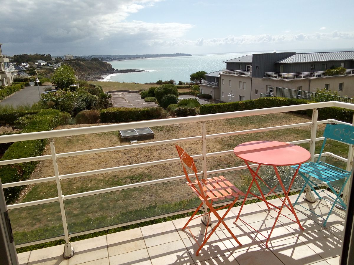 PROPRIETAIRE0-granville-meuble-rouelle-annick