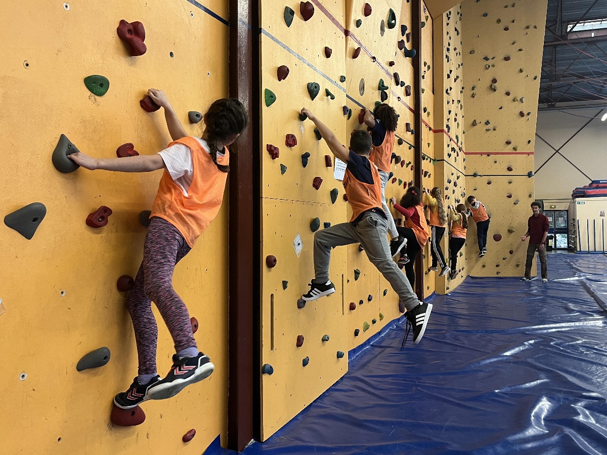 © Thury Plein AirCours d'escalade enfants Thury-Harcourt