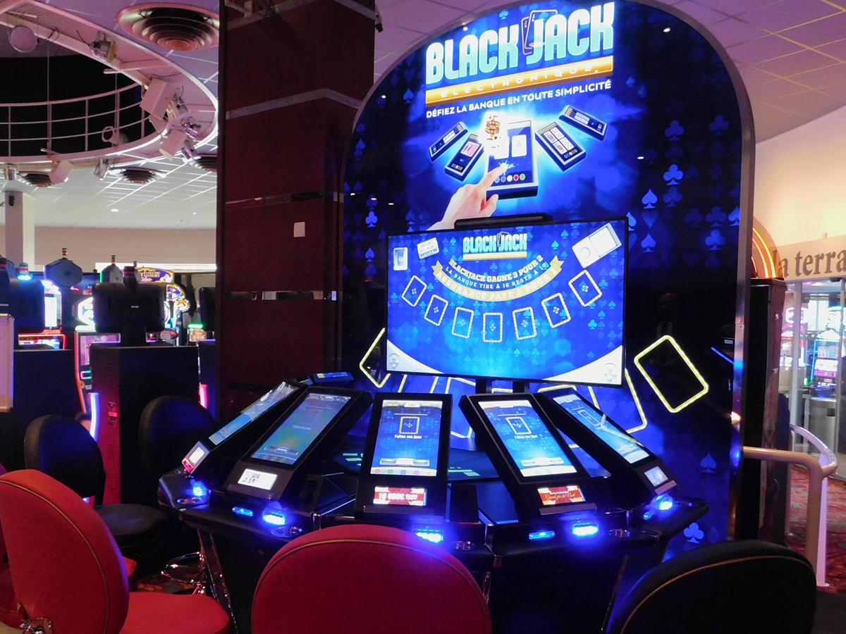 © Casino Ouistrehamcasino-barriere-ouistreham-black-jack