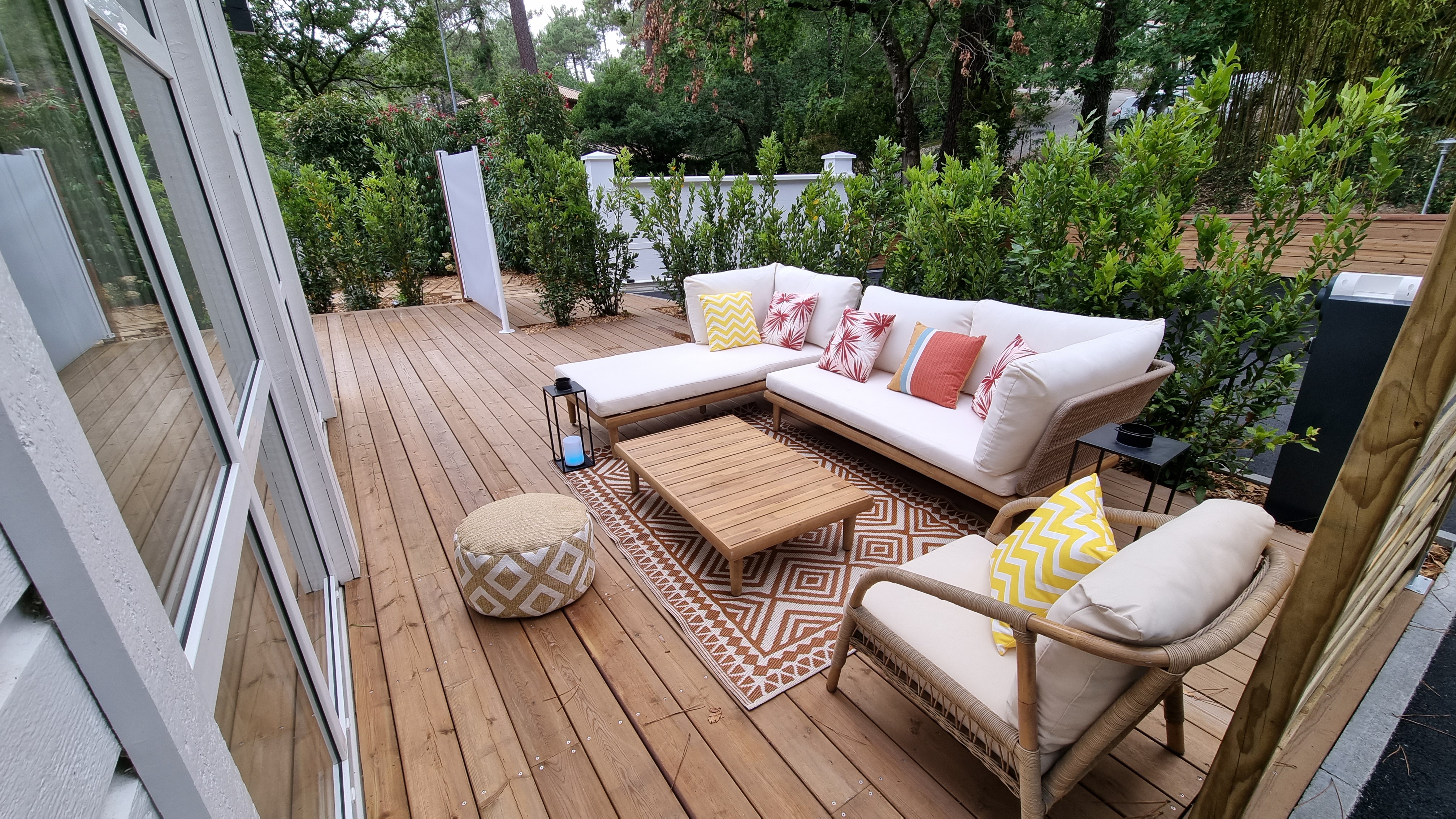 Les Domaines d'Alexar13-SEVEN-Salon de jardin 01