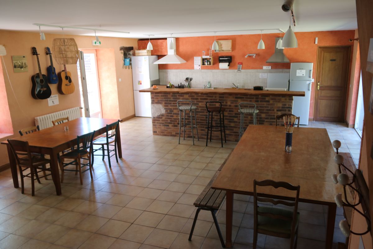 PROPRIETAIRE2-jobourg-la-buhotellerie-backpacker