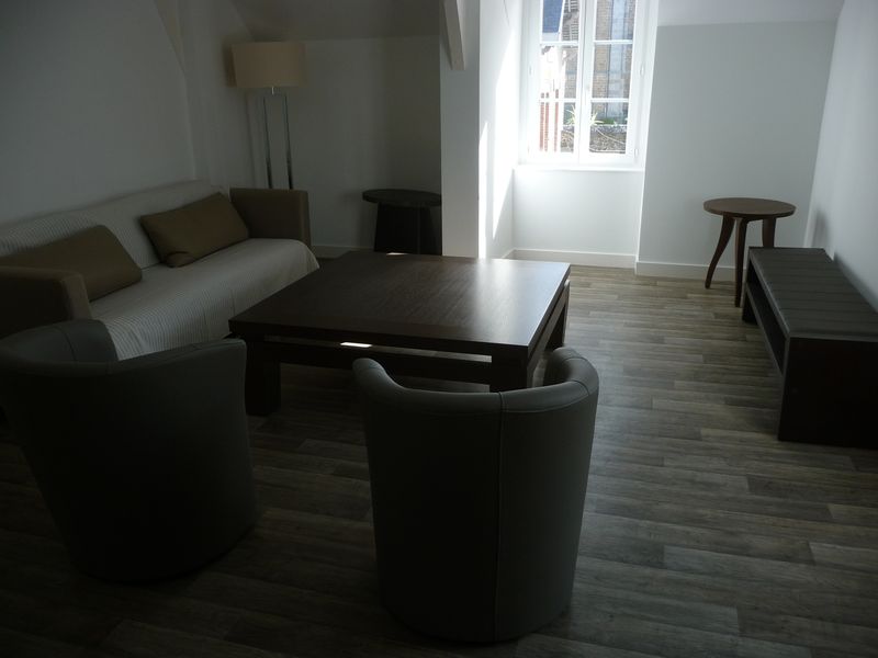 PROPRIETAIRE2-meuble-denis-gaubert-saint-pair-sur-mer