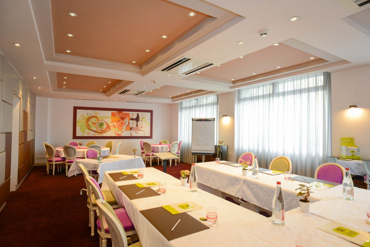 PropriétaireHôtel Le Fruitier_Salle Fruitier en U