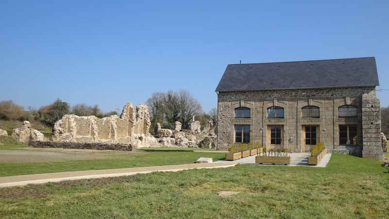 PROPRIETAIRE2013_Savigny-le-Vieux_Abbaye_2045