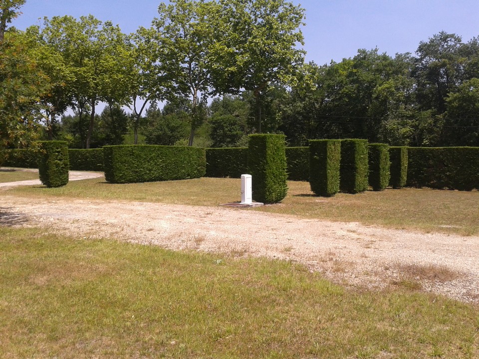 ©OTLAaire de camping cars de Nauton
