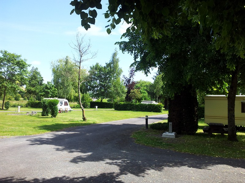 OT Bocage NormandMini-golf au camping de Pont-Farcy