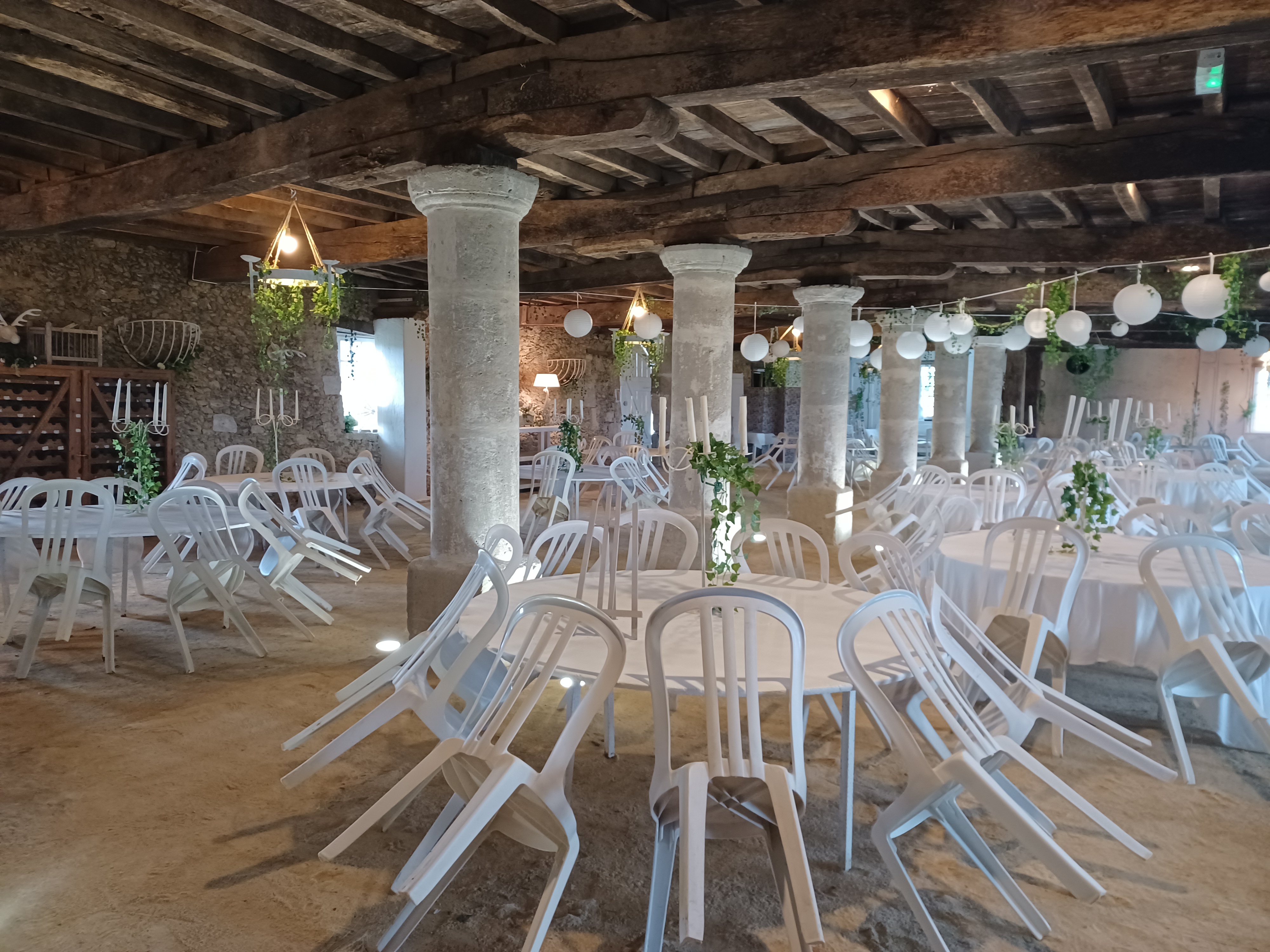 ©OT Landes d'Armagnac-CL2021 - ESCA - Château de Caumale Ancien Chais Salle de Réception Mariage
