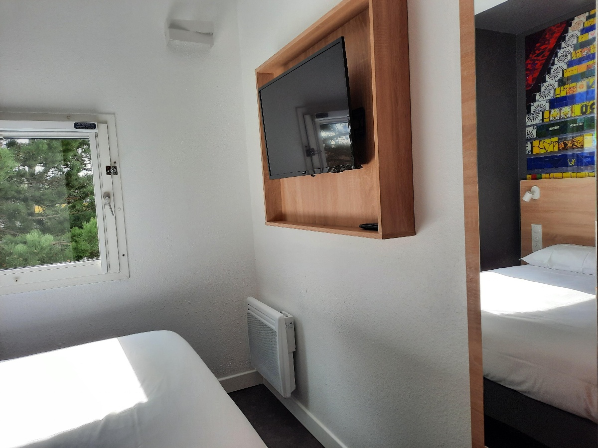HOTEL KYRIAD DIRECT CAEN NORD MEMORIALChambre double