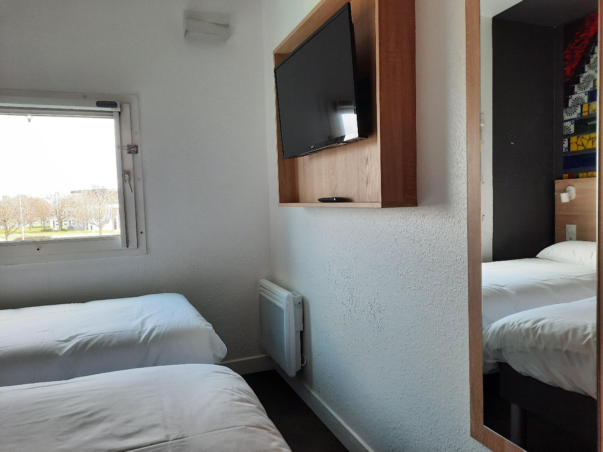 HOTEL KYRIAD DIRECT CAEN NORD MEMORIALChambre twin