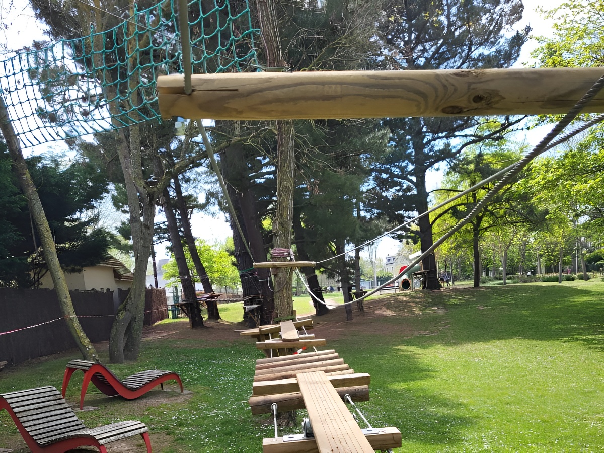 Cestac SarlParcours accrobranche "O' fil des branches"