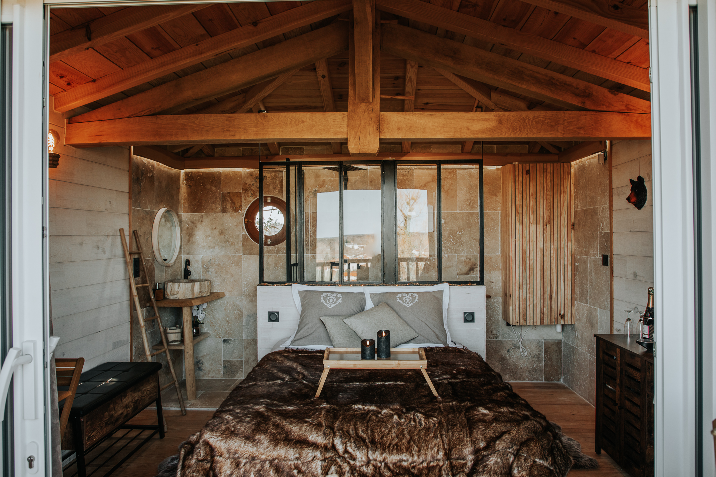 ©Allyson LAFFITTE Photographe2023 - ROQU - Cabane Lou Pignada - Chambre - ©Allyson LAFFITTE Photographe