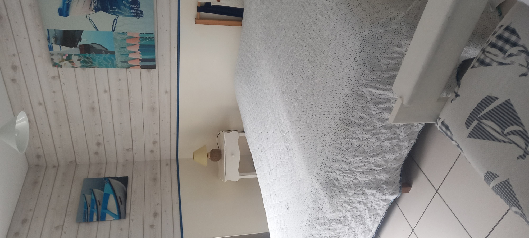 Mme GUERARD BrigEspace lit .couchage pour 2 personnes (0,90 /0,90 )