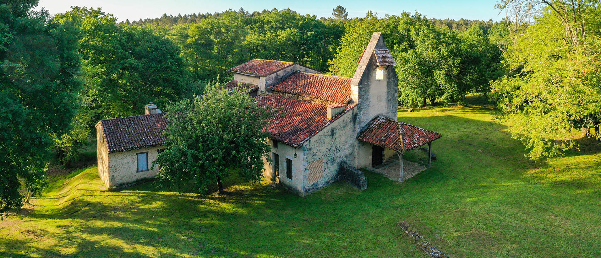©Arnaud Späni2024 - RETJ - Chapelle de Lugaut Panorama