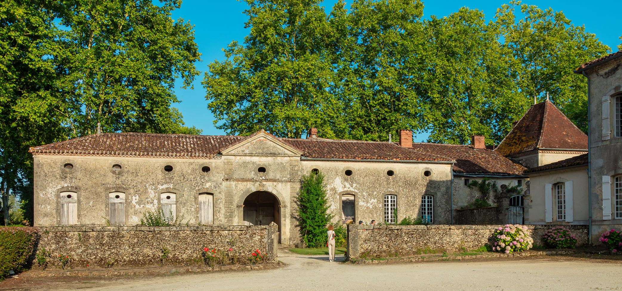 ©Arnaud Späni2024 - LABA - Château du Prada extérieur
