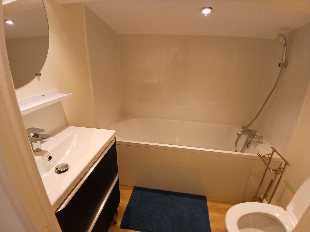 OT CabourgSalle de bain à l'étage