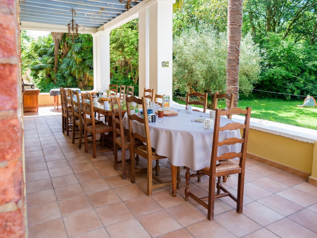 chateau larrunque2025- TS- chateau larrunque terrasse