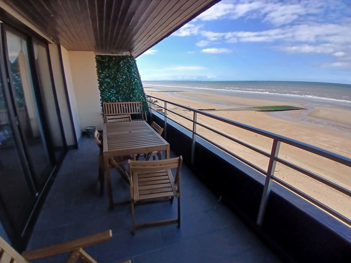 OT CabourgBalcon vue mer