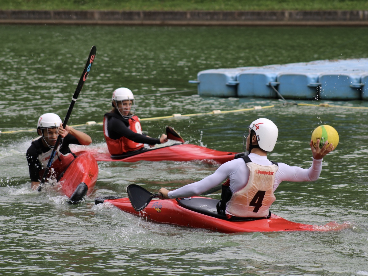 © Thury Plein AirCours club kayak thury harcourt