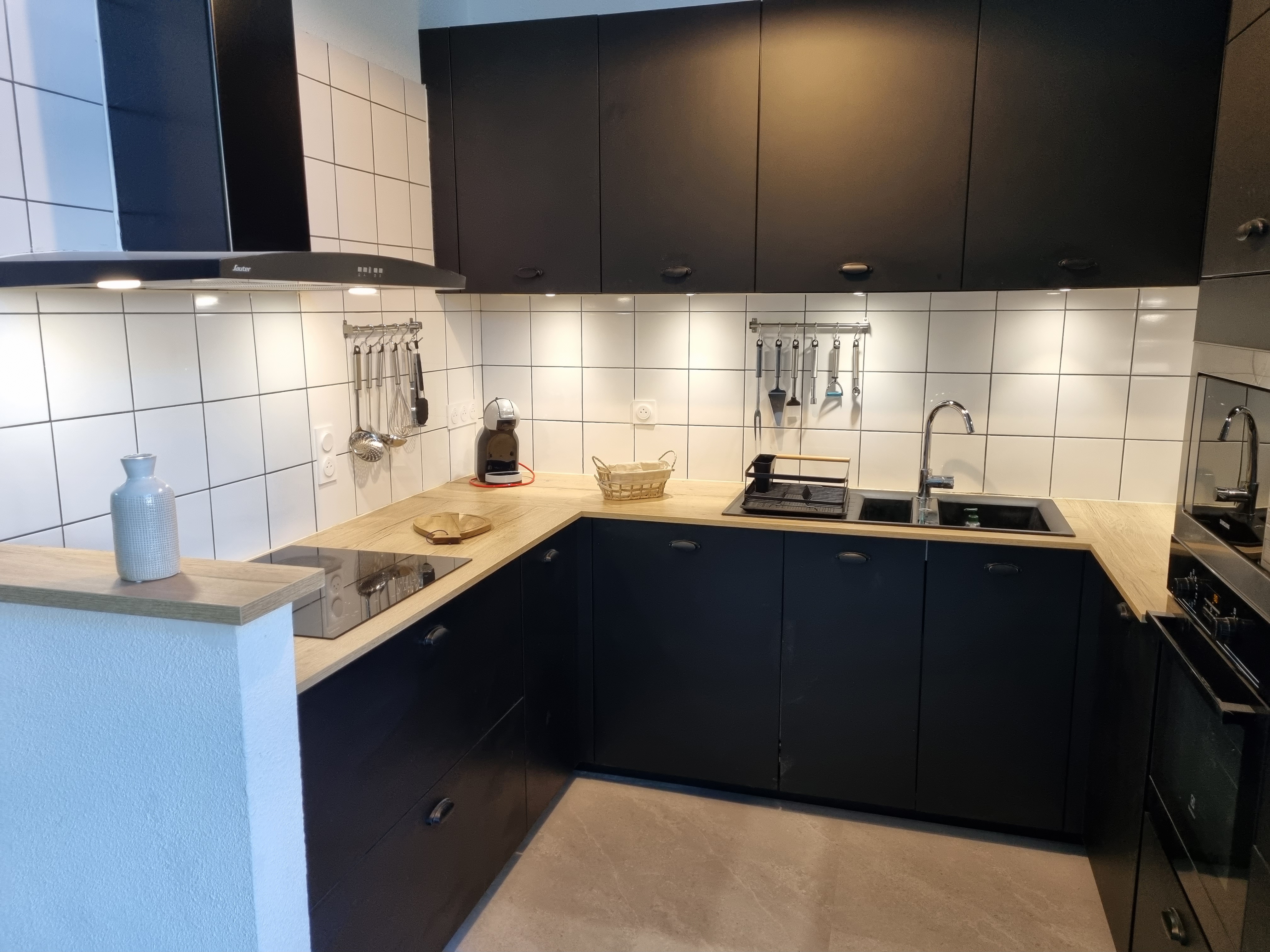 Les Domaines d'Alexar23-SEVEN Cuisine 01