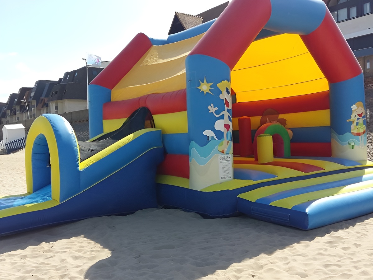Croco Club CabourgStructure gonflable