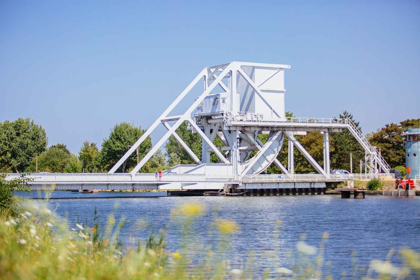 Alix JONET294732-Pegasus_bridge__Benouville-Caen_la_mer_Tourisme___Les_Conteurs_(Droits_reserves_Office_de_Tourisme___des_Congres)-1500px