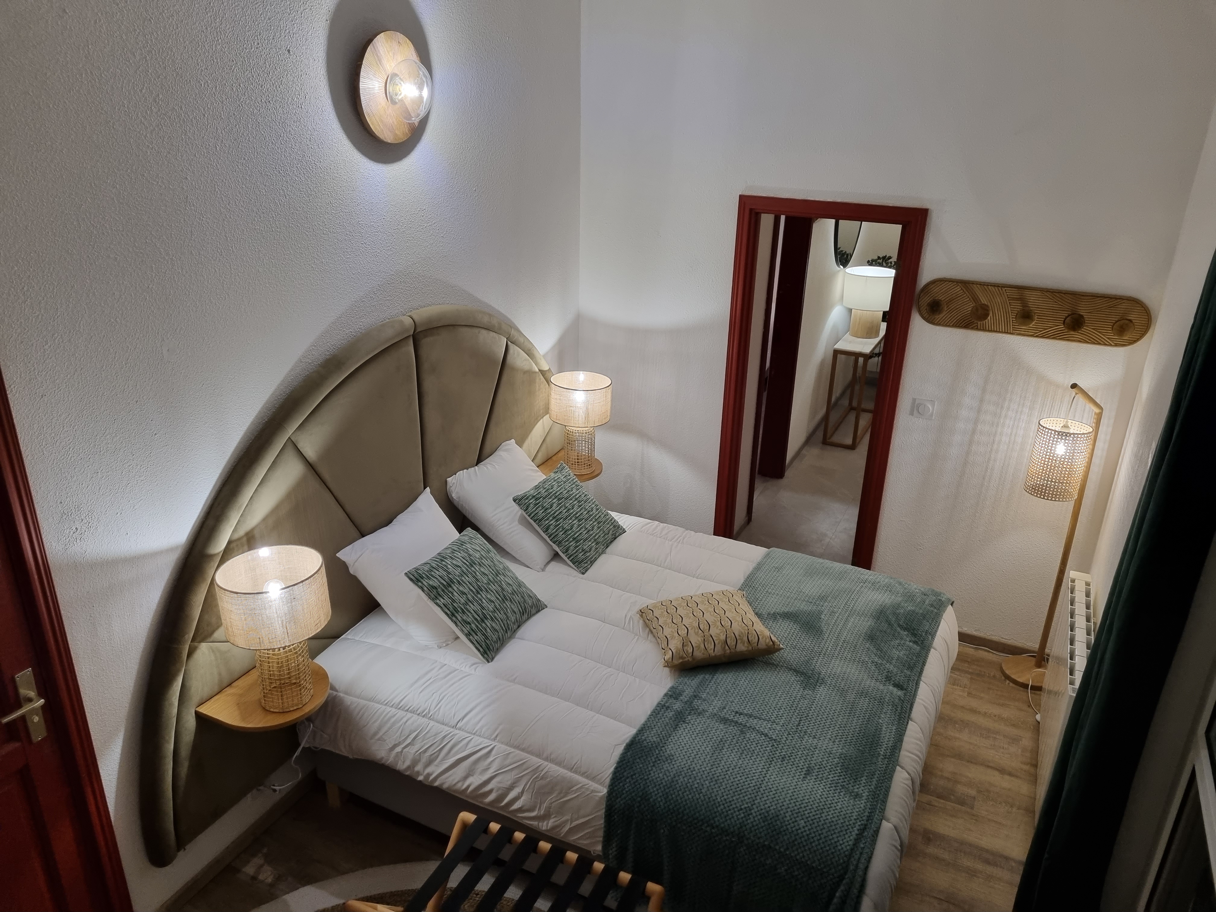 Les Domaines d'Alexar34-SEVEN Chambre STARBURST 01
