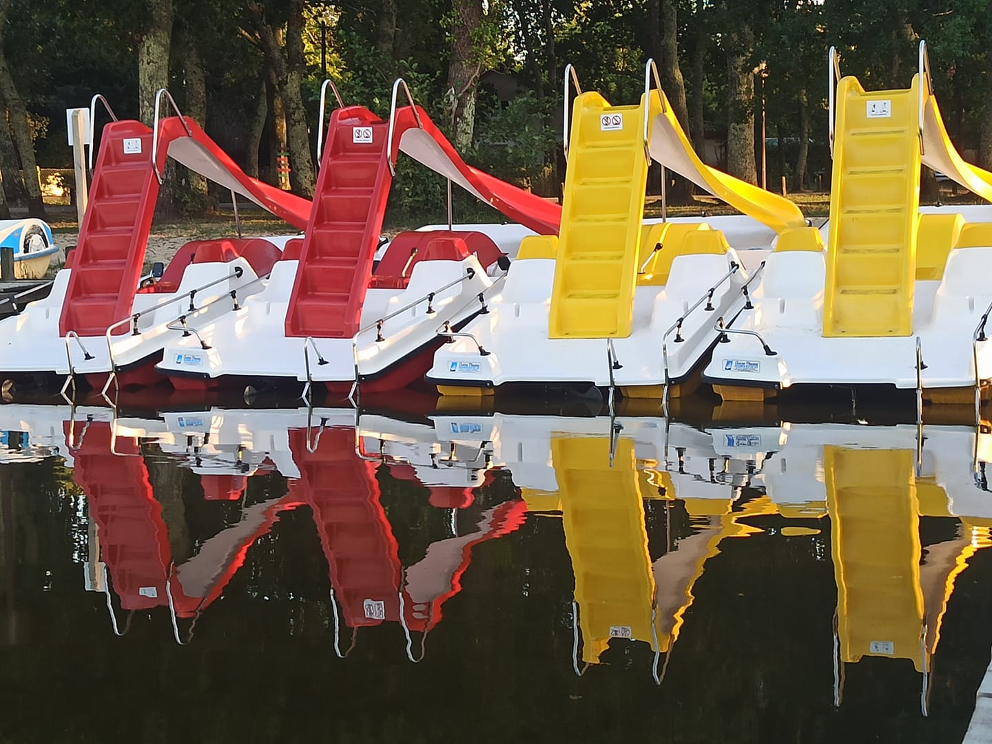 Pedaloun4 pedalos tobogan
