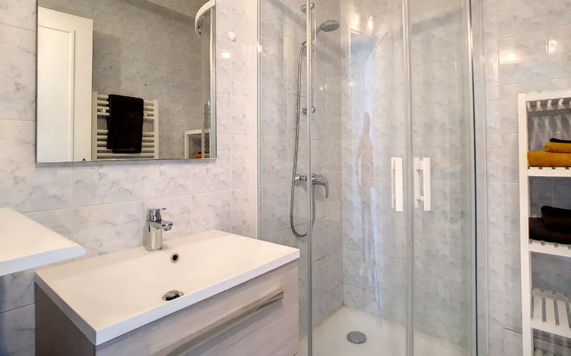 PROPRIETAIRE5-granville-meuble-o-calm
