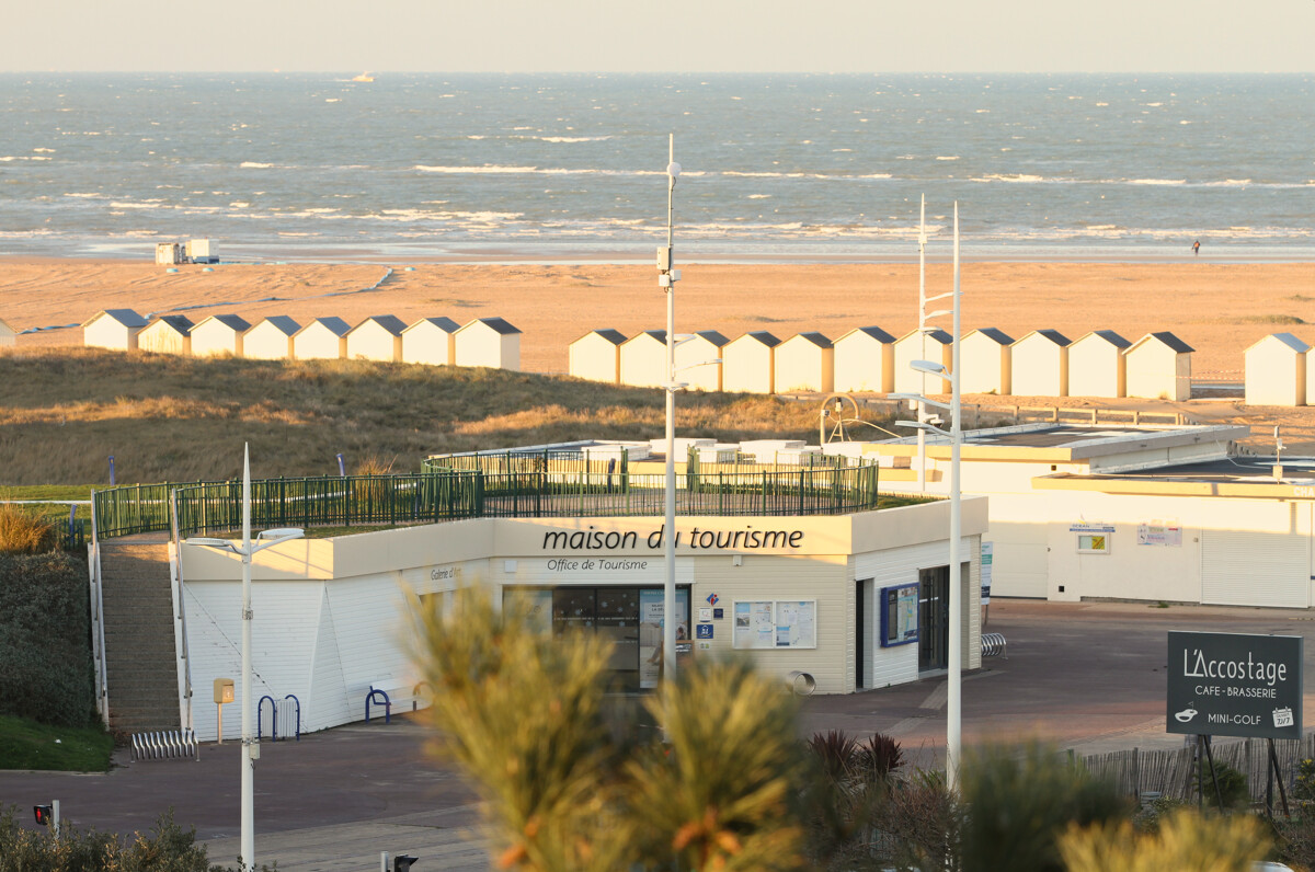Caen la mer Tourisme / ©O. Barjon582605-Bureau_d_information_touristique_de_Ouistreham-Caen_la_mer_Tourisme___Olivier_BARJON-1200px