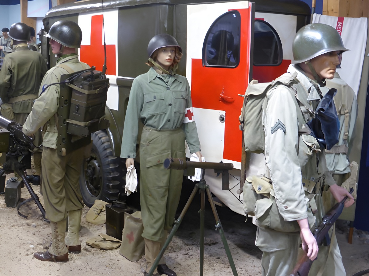 Musée Mémorial Omaha BeachAmbulance US
