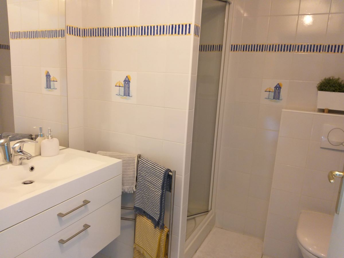 PROPRIETAIRE7-carolles-meuble-duplex-avec-vue-sur-mer