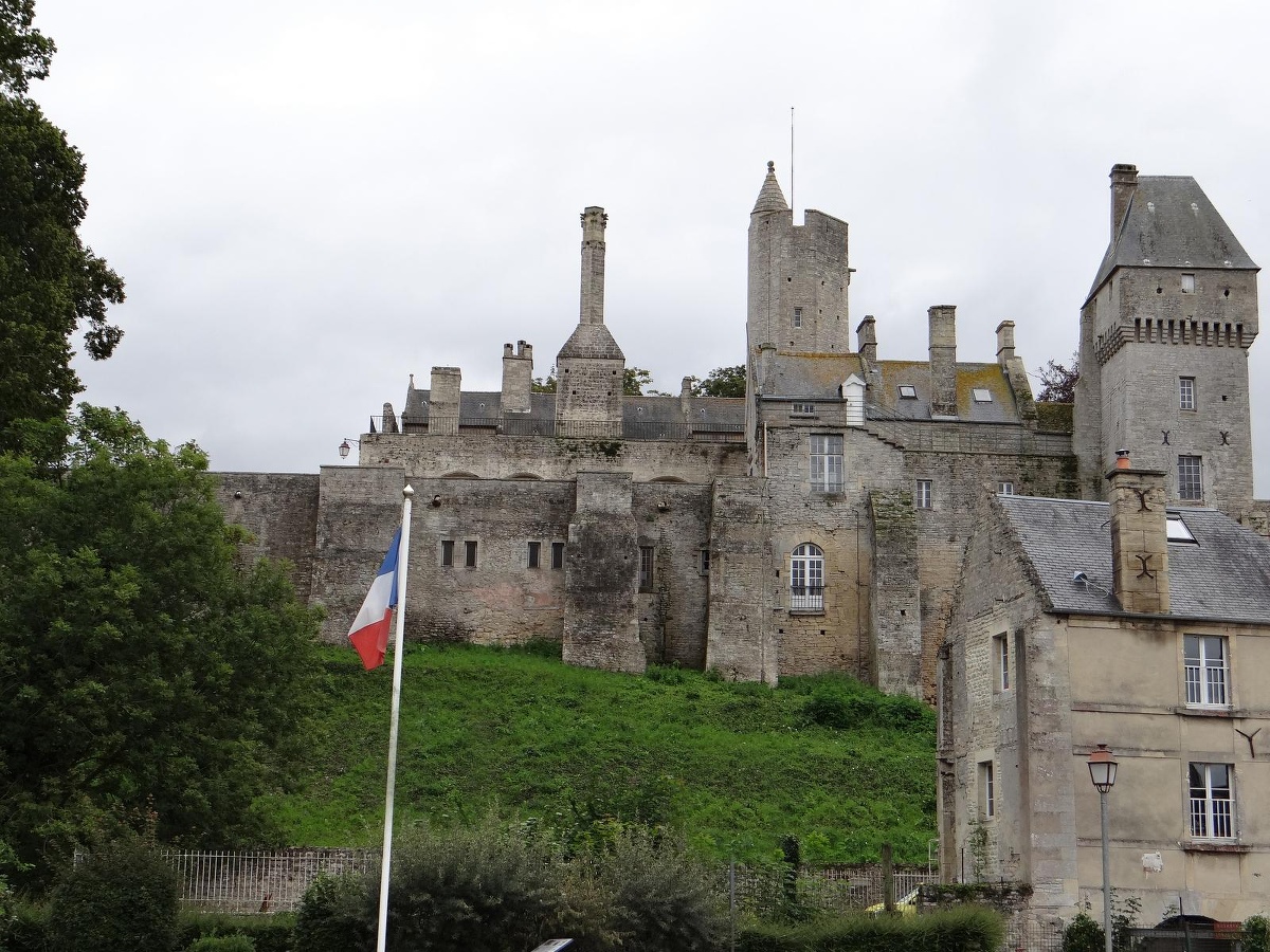 Stéphanie RICHARDVue sur les remparts