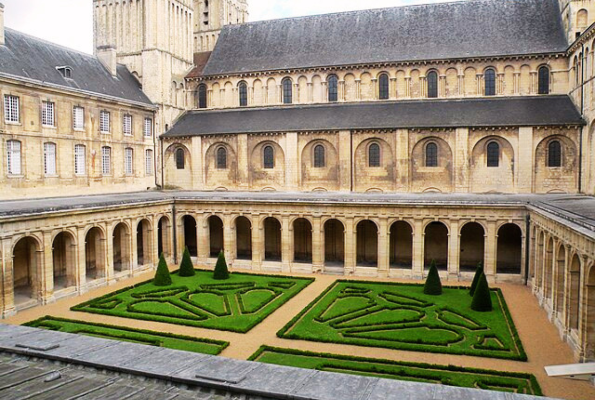 Abbaye aux Hommes Caen Cloitre 3