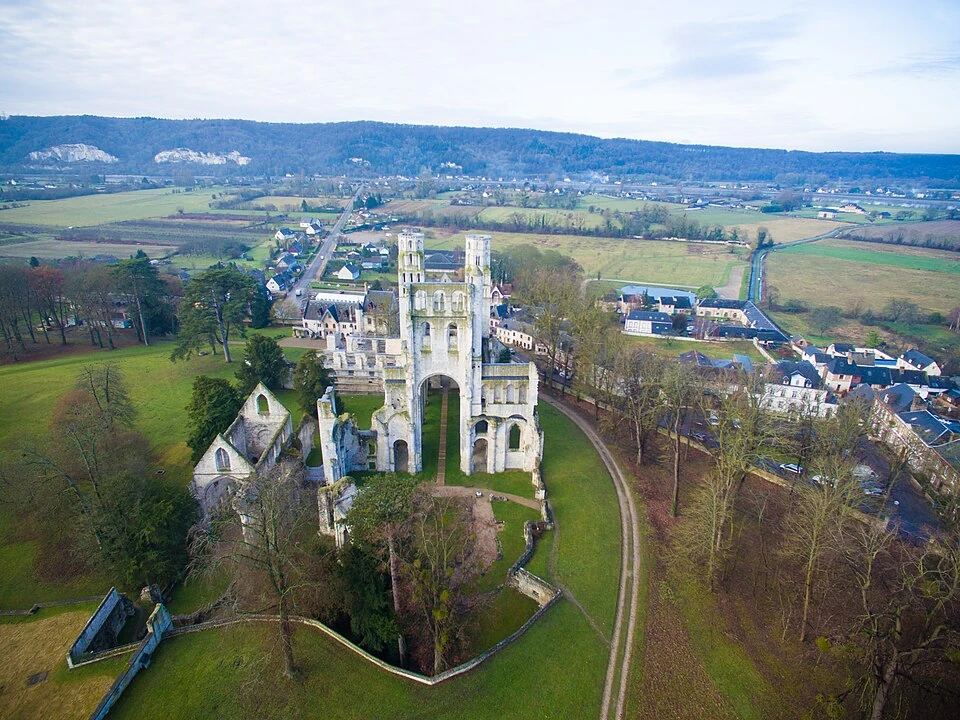 Vue de drone de l'Abbaye de Jumièges