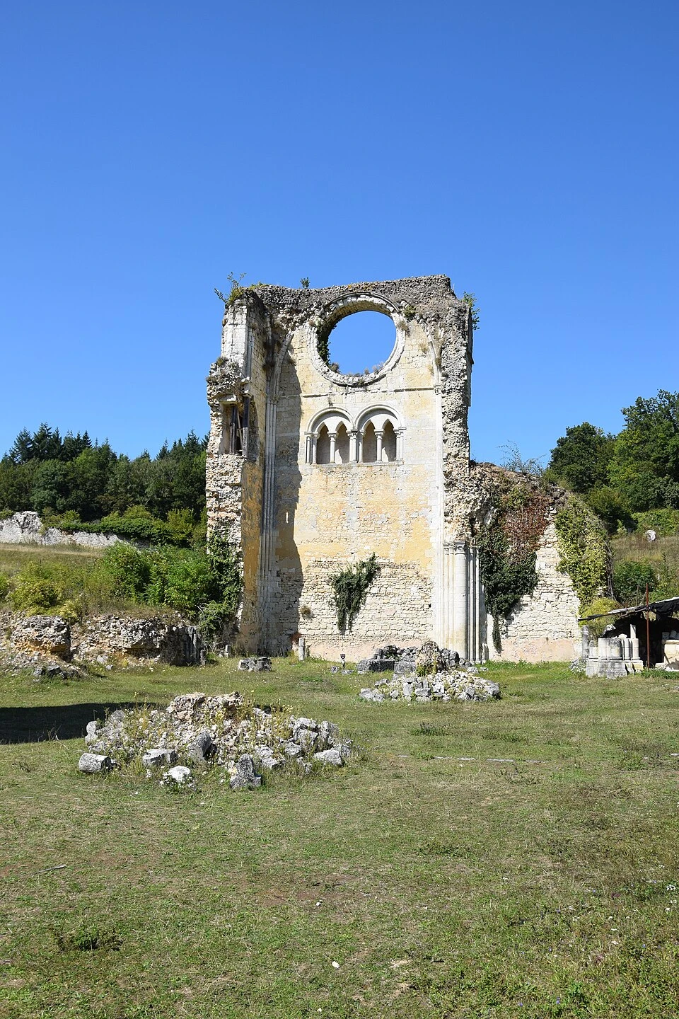 Abbaye de Mortemer 19
