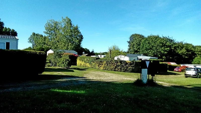Aire-camping-car-camping-cote-albatre