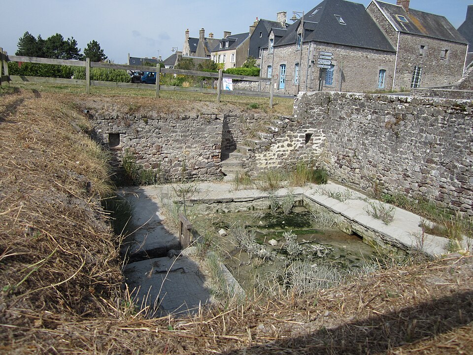 Ancien Lavoir_de_Regnéville-sur-Mer 3