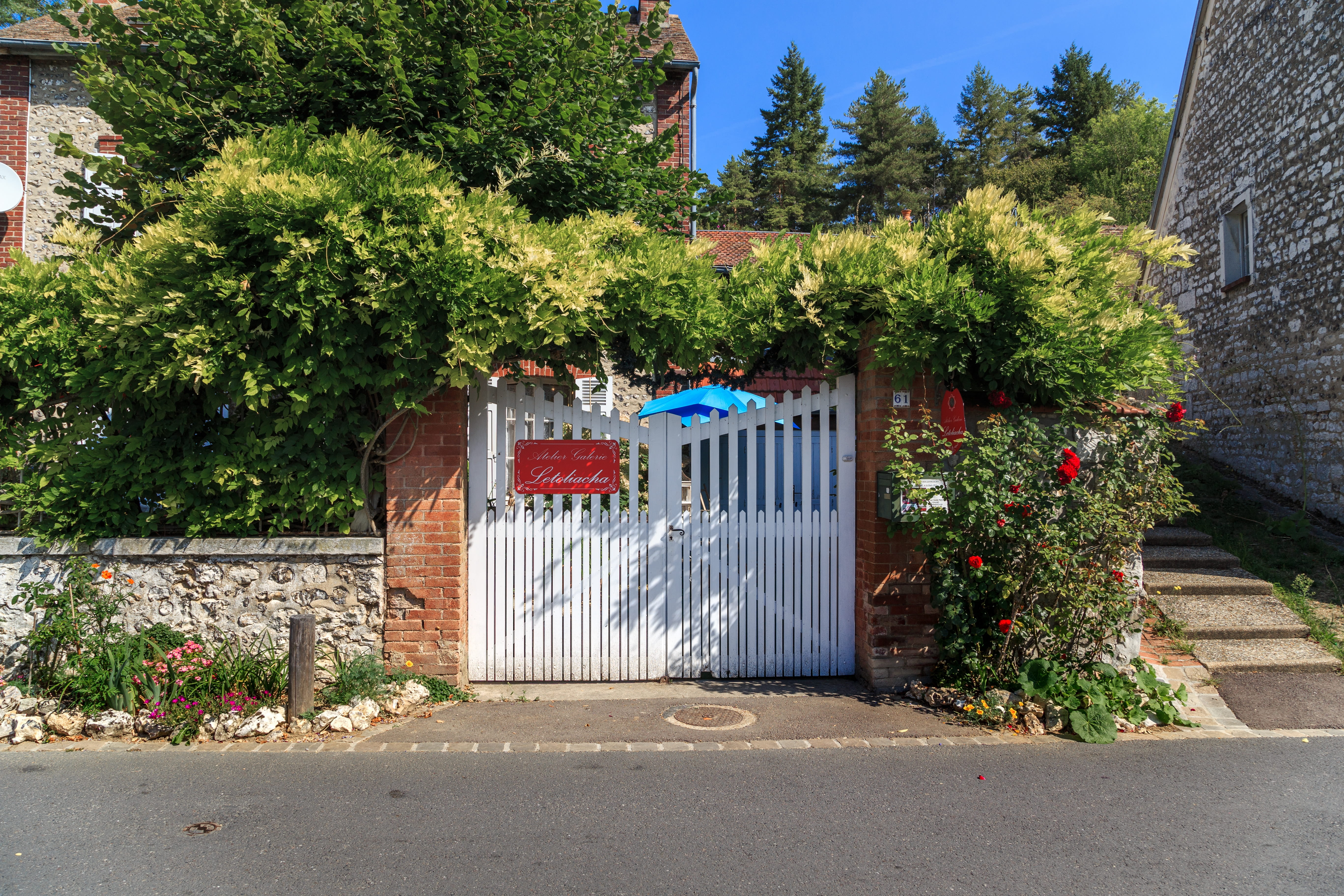 Balade dans le village et ses galeries d’art