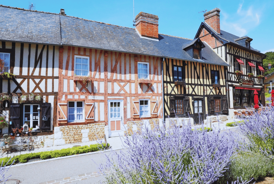 Bec-Hellouin maisons normandes