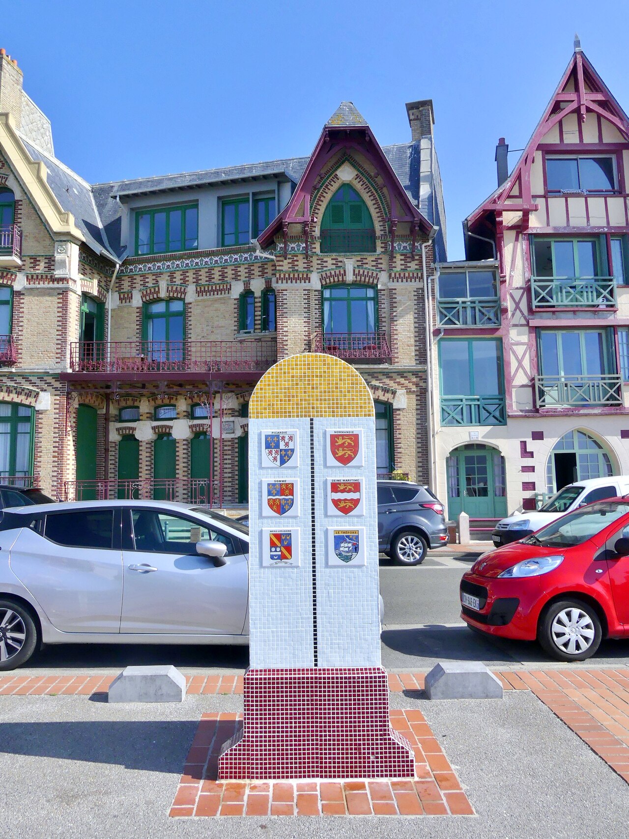 Borne_limite_Normandie-Picardie_a_Mers-les-Bains