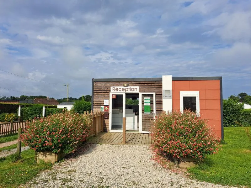 Camping Les Pommiers Saint-Léonard