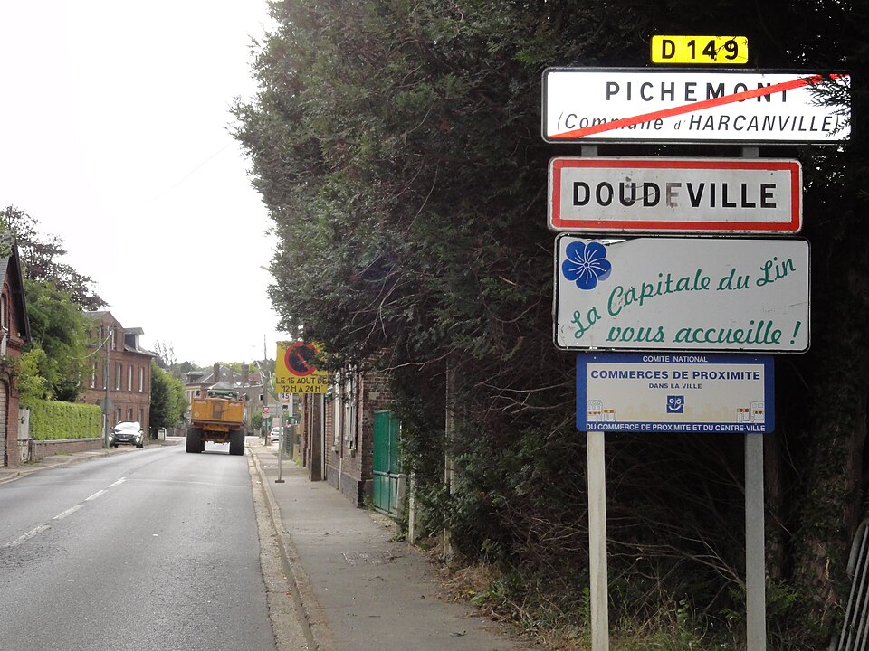 Doudeville_(Seine-Mar.)_entrée