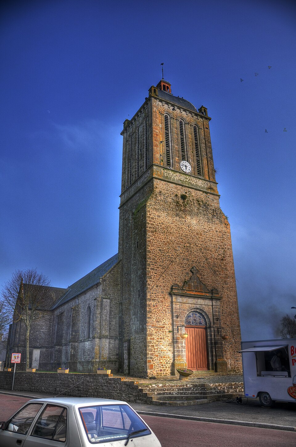 Eglise Saint Martin de-Montmartin-sur-Mer