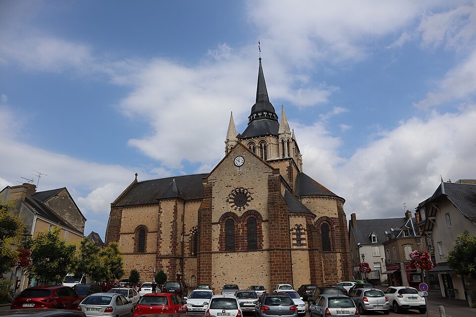 Église_Notre-Dame Fresnay-sur-Sarthe_-_