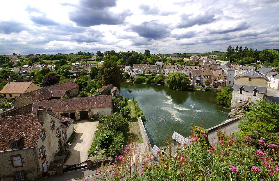 Fresnay-sur-Sarthe_-_vue_générale