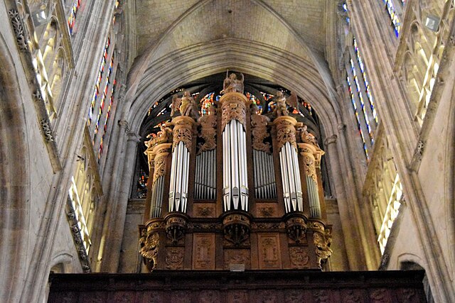 Grand-Orgue_historique_Collegiale_Notre-Dame_de_Vernon