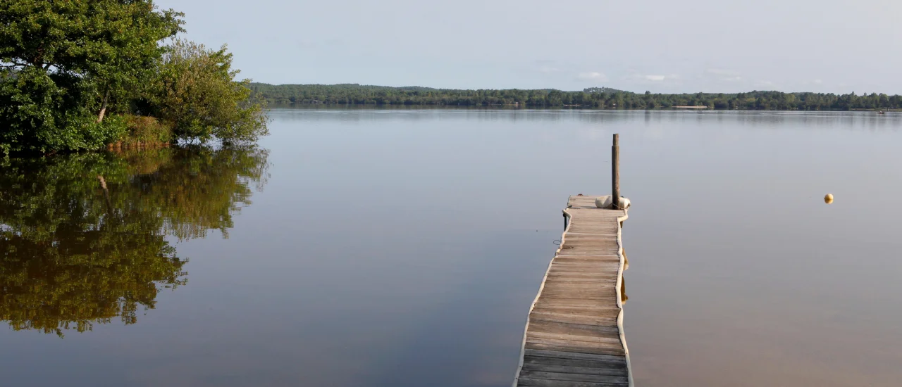 Léon - Ponton du lac