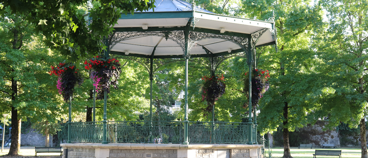 Dax - Kiosque du parc des arènes