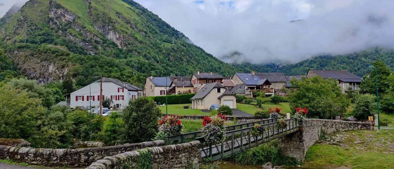 Laruns - Pont fleuri