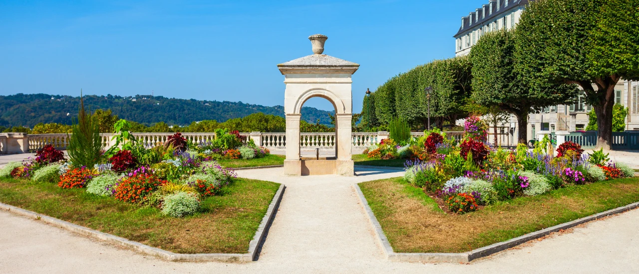 Pau - Fontaine Alfred de Vigny